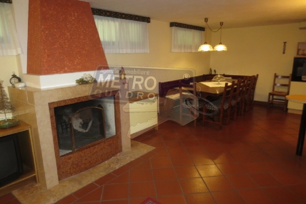 taverna con caminetto - UNIFAM. AUTONOMA THIENE (VI) CENTRO 